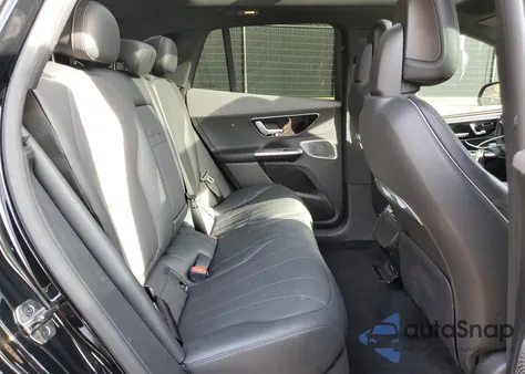 2024 Mercedes-Benz Eqe Suv 350 4Matic z USA, uszkodzony, nr VIN 4JGGM1CB6RA048370